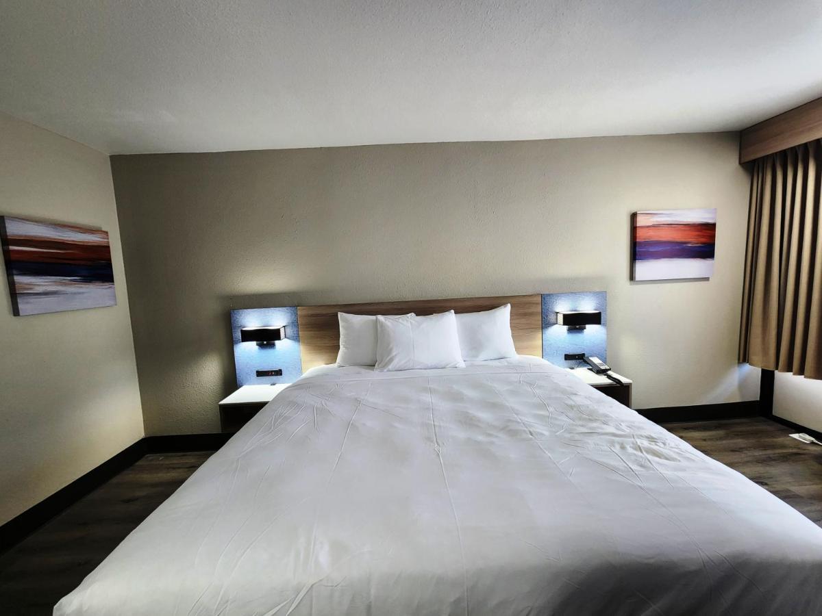 Smart Stay Lafayette Exterior photo