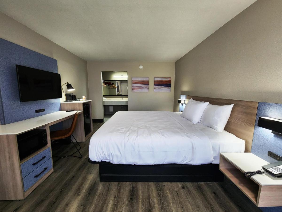 Smart Stay Lafayette Exterior photo