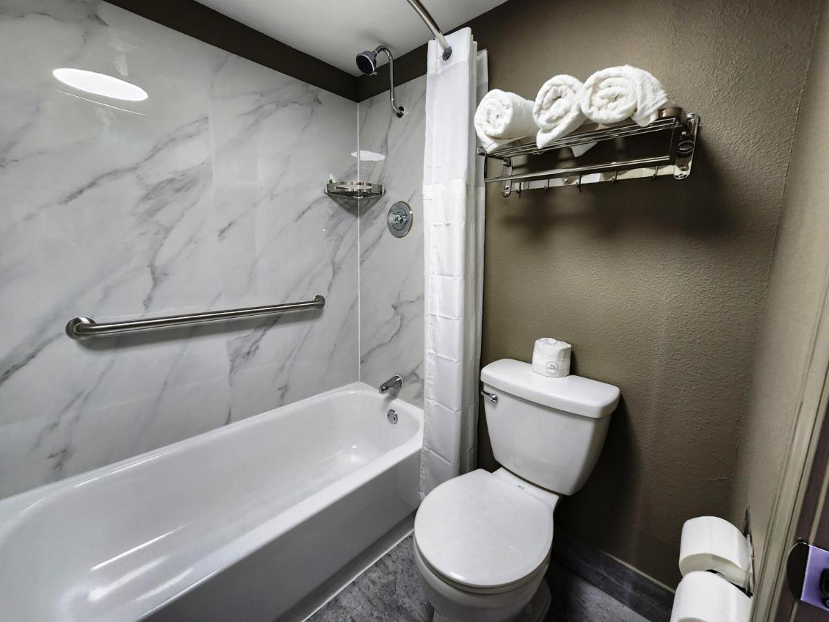 Smart Stay Lafayette Exterior photo