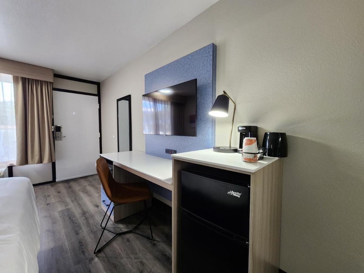 Smart Stay Lafayette Exterior photo