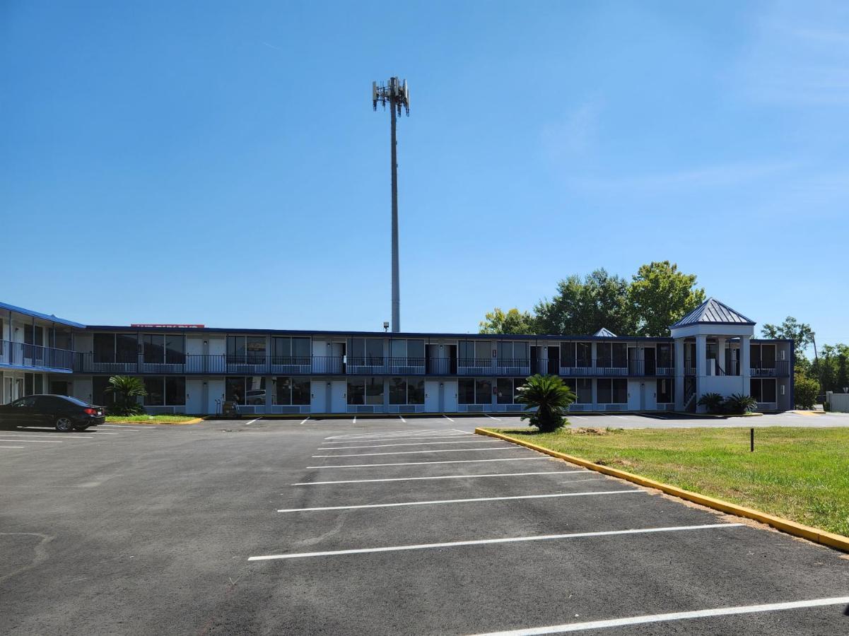 Smart Stay Lafayette Exterior photo